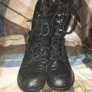 Combat boot safety step oil resistant slip resistant